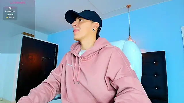 Lobo 17  online show from 09/26/25, 04:27