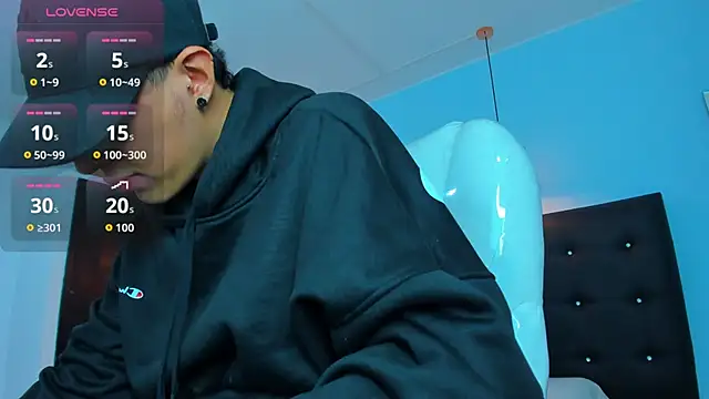 Lobo 17  online show from 10/30/25, 03:52