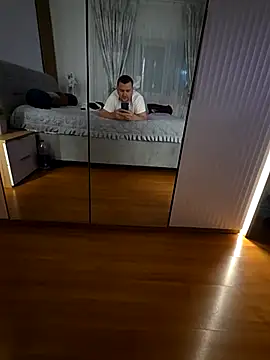 Snapshot of KarlosCarutox chatting on 11/19/25, 05:46 KarlosCarutox online show from 11/19/25, 05:46