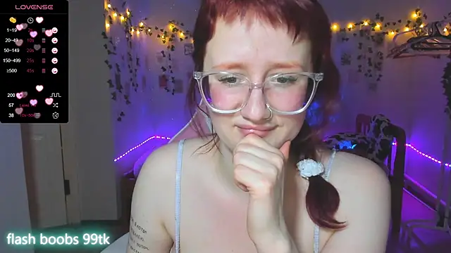 Snapshot of KrisTyBooBsin chatting on 02/14/25, 06:29 KrisTyBooBsin online show from 02/14/25, 06:29