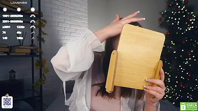 LindaFarmer online show from 01/07/25, 04:39