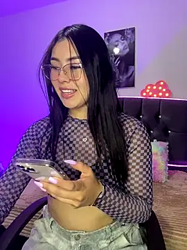 emily 22x online show from 10/09/25, 03:37