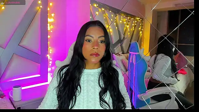 Snapshot of Amber_villalobos_ chatting on 02/15/25, 04:03 Amber villalobos online show from 02/15/25, 04:03