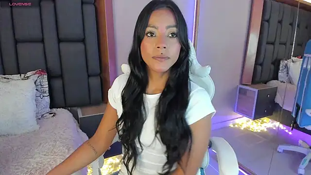 Snapshot of Amber_villalobos_ chatting on 02/22/25, 04:51 Amber villalobos online show from 02/22/25, 04:51