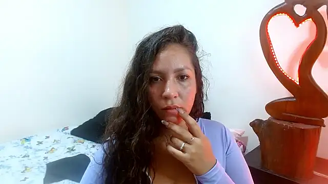 Snapshot of naihroby chatting on 12/01/24, 11:36 naihroby online show from 12/01/24, 11:36