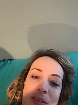 Annelibre online show from 11/29/25, 06:49