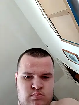 Snapshot of clemhotxxxx chatting on 11/17/25, 02:01 clemhotxxxx online show from 11/17/25, 02:01