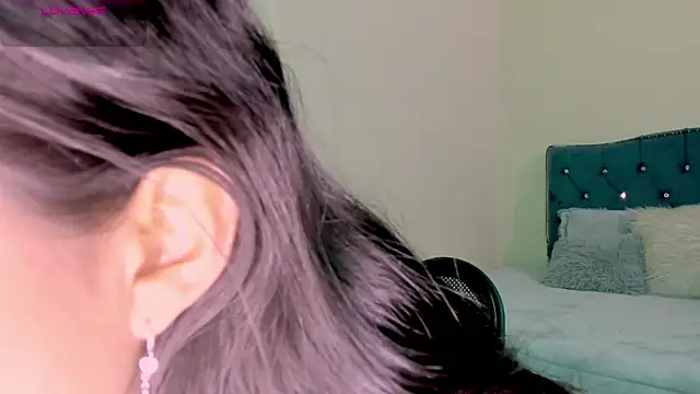 Snapshot of linda_alana chatting on 02/04/25, 12:08 linda alana online show from 02/04/25, 12:08