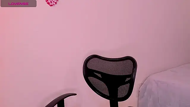 Snapshot of linda_alana chatting on 02/06/25, 06:24 linda alana online show from 02/06/25, 06:24