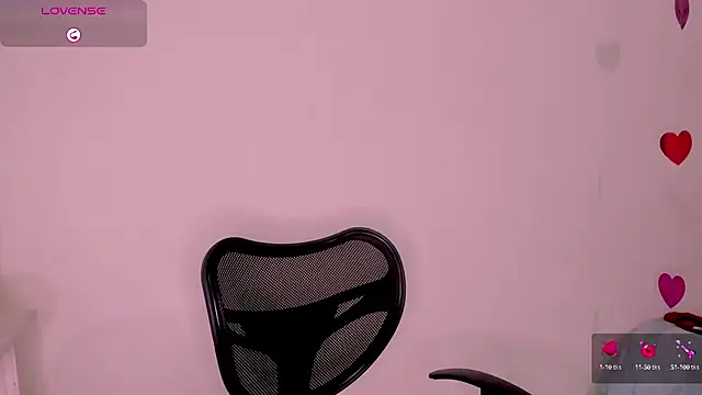 Snapshot of linda_alana chatting on 02/18/25, 11:19 linda alana online show from 02/18/25, 11:19