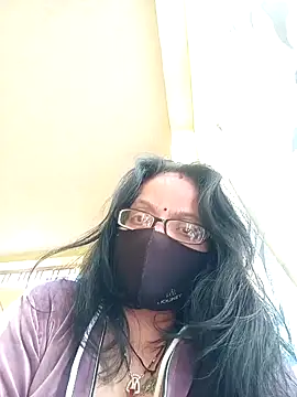 heenage online show from 01/13/25, 09:41