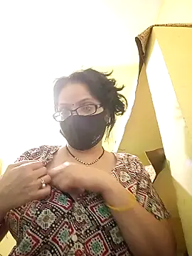 heenage online show from 02/03/25, 12:14