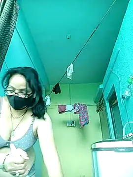 heenage online show from 02/17/25, 04:20