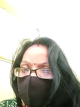 heenage online show from 02/21/25, 10:50