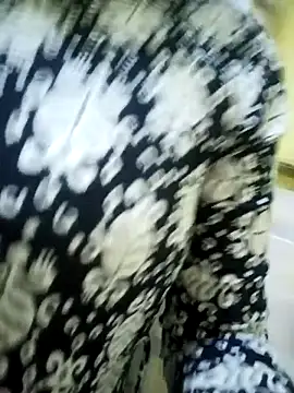 heenage online show from 02/25/25, 05:04