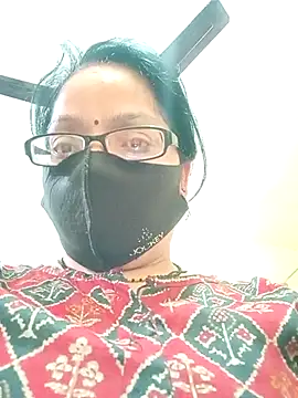 heenage online show from 03/16/25, 10:22