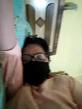 heenage online show from 09/12/25, 08:14