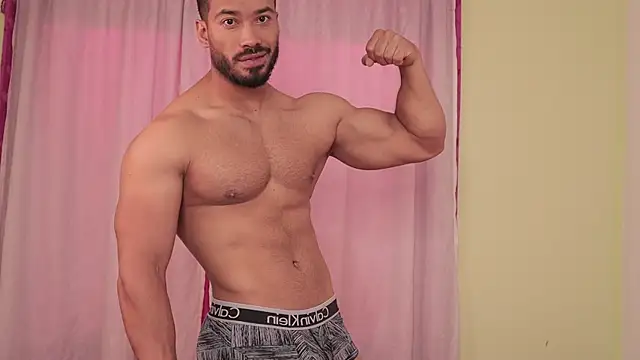 Snapshot of freddsexxx chatting on 01/10/25, 12:36 freddsexxx online show from 01/10/25, 12:36