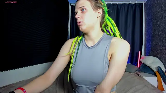 KIKI Krash online show from 10/09/25, 10:02