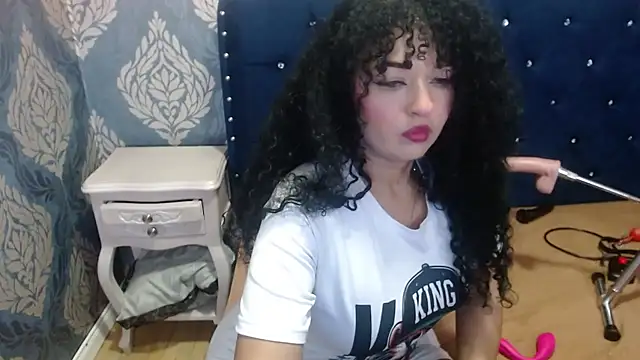 Snapshot of Sofiacowperx chatting on 10/11/25, 04:49 Sofiacowperx online show from 10/11/25, 04:49