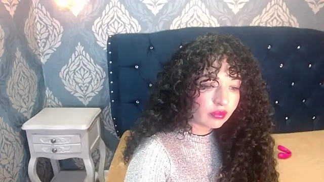 Snapshot of Sofiacowperx chatting on 11/14/25, 06:28 Sofiacowperx online show from 11/14/25, 06:28