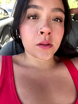 Snapshot of Abigail_Cowen chatting on 11/18/25, 04:22 Abigail Cowen online show from 11/18/25, 04:22