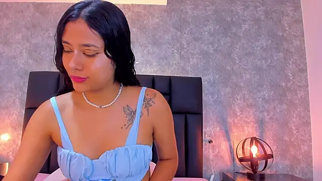 laura smith33 online show from 02/25/25, 02:22