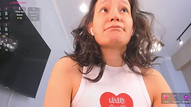 Snapshot of miss_shine chatting on 02/11/25, 05:16 miss shine online show from 02/11/25, 05:16