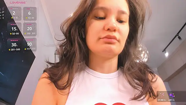 Snapshot of miss_shine chatting on 02/16/25, 04:20 miss shine online show from 02/16/25, 04:20