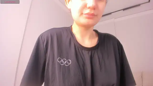 Snapshot of miss_shine chatting on 10/04/25, 05:38 miss shine online show from 10/04/25, 05:38