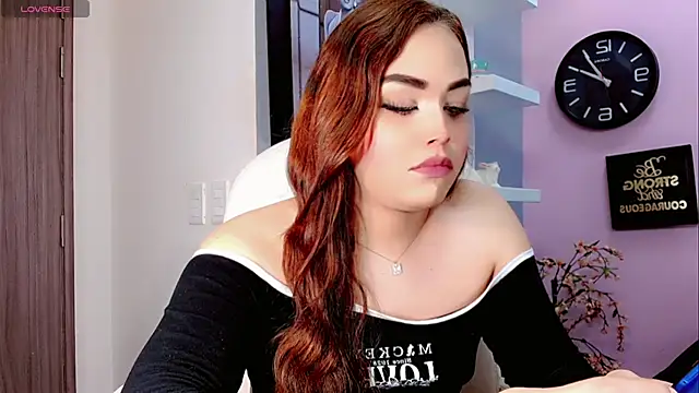 Snapshot of Sophia-Isabella chatting on 01/14/25, 10:55 Sophia-Isabella online show from 01/14/25, 10:55