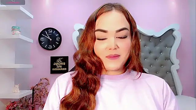 Snapshot of Sophia-Isabella chatting on 02/05/25, 01:58 Sophia-Isabella online show from 02/05/25, 01:58