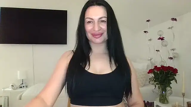 Helena7077 online show from 02/18/25, 10:58