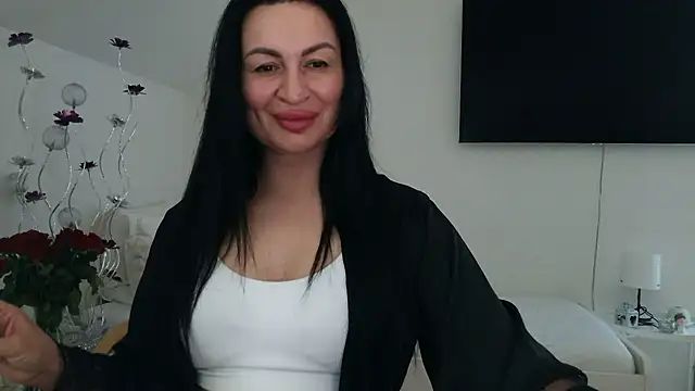 Helena7077 online show from 02/19/25, 11:25