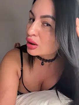 Helena7077 online show from 10/04/25, 09:13