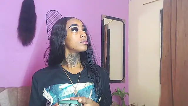 Snapshot of badgirls_cx chatting on 10/08/25, 11:24 badgirls cx online show from 10/08/25, 11:24