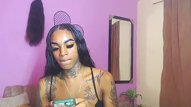 Snapshot of badgirls_cx chatting on 10/10/25, 06:07 badgirls cx online show from 10/10/25, 06:07