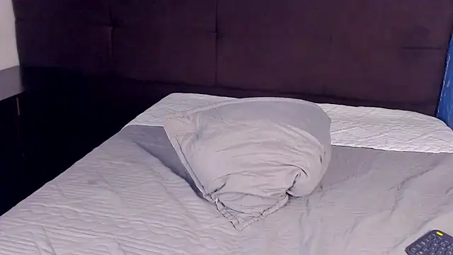 tachala  online show from 10/28/25, 03:10