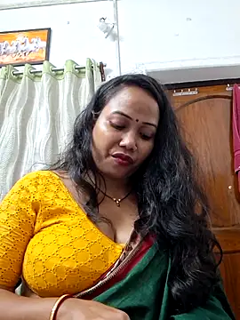 Snapshot of DREAM_GIRL-30 chatting on 10/10/25, 05:06 DREAM GIRL-30 online show from 10/10/25, 05:06