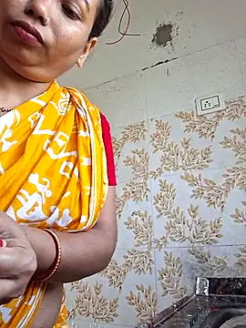 Snapshot of DREAM_GIRL-30 chatting on 10/24/25, 03:14 DREAM GIRL-30 online show from 10/24/25, 03:14