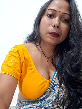 Snapshot of DREAM_GIRL-30 chatting on 11/11/25, 12:05 DREAM GIRL-30 online show from 11/11/25, 12:05