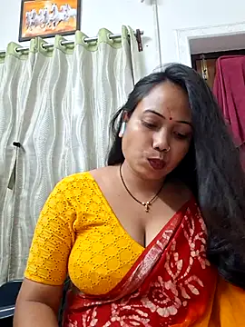 Snapshot of DREAM_GIRL-30 chatting on 11/12/25, 12:27 DREAM GIRL-30 online show from 11/12/25, 12:27