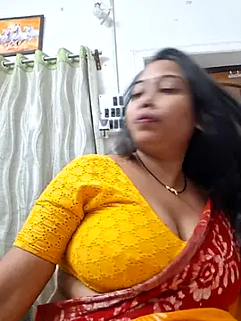 Snapshot of DREAM_GIRL-30 chatting on 11/13/25, 04:06 DREAM GIRL-30 online show from 11/13/25, 04:06