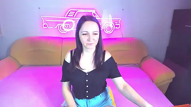 Snapshot of AngellLika chatting on 01/17/25, 04:15 AngellLika online show from 01/17/25, 04:15