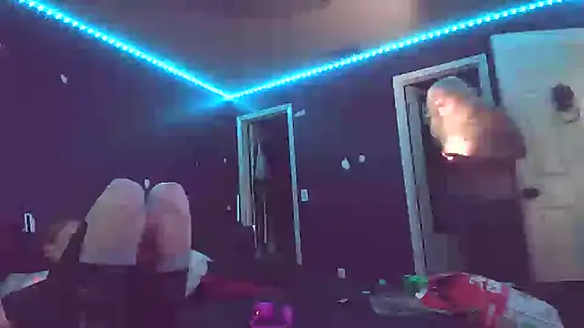 Snapshot of Sexyredhead89 chatting on 01/11/25, 02:47 Sexyredhead89 online show from 01/11/25, 02:47