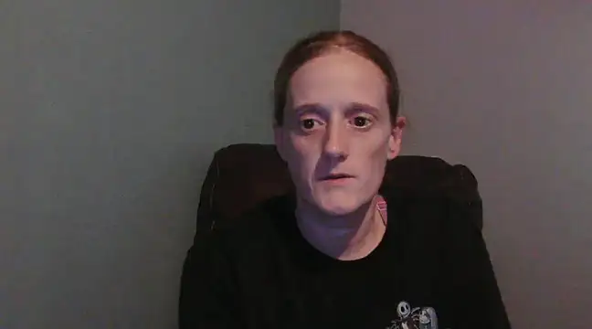 Snapshot of Sexyredhead89 chatting on 02/23/25, 04:17 Sexyredhead89 online show from 02/23/25, 04:17