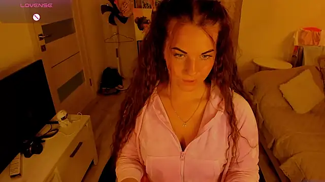 masha19981 online show from 10/15/25, 04:51