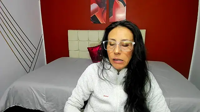 Snapshot of Abrillee1 chatting on 12/21/24, 07:38 Abrillee1 online show from 12/21/24, 07:38