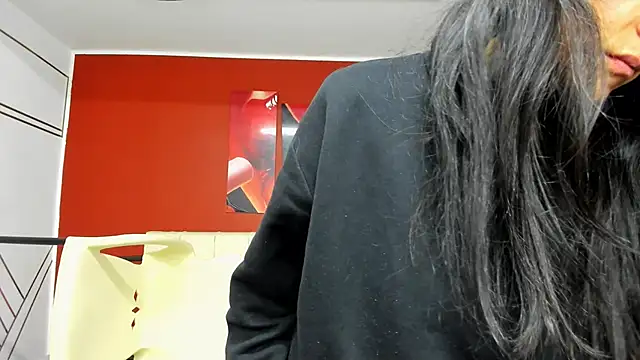 Snapshot of Abrillee1 chatting on 12/24/24, 01:49 Abrillee1 online show from 12/24/24, 01:49