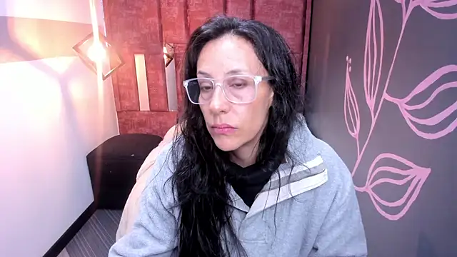 Snapshot of Abrillee1 chatting on 11/07/25, 12:05 Abrillee1 online show from 11/07/25, 12:05